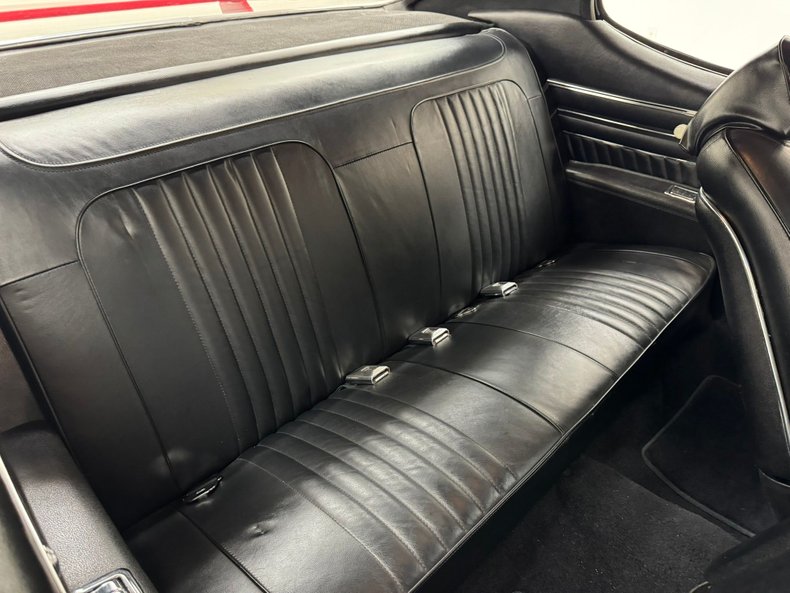 Pontiac-Gto-1970-Cardinal-Red-Black-40