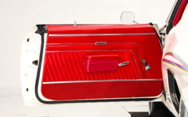 Pontiac-Gto-1970-Polar-White-Red-15