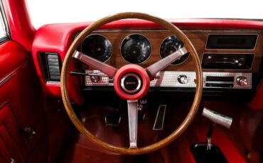 Pontiac-Gto-1970-Polar-White-Red-20