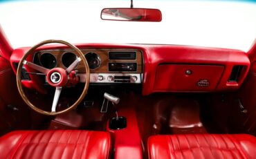 Pontiac-Gto-1970-Polar-White-Red-27