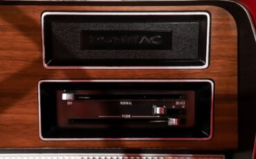 Pontiac-Gto-1970-Polar-White-Red-28