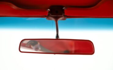 Pontiac-Gto-1970-Polar-White-Red-32