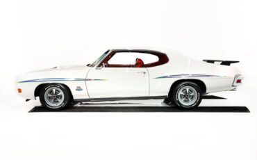 Pontiac-Gto-1970-Polar-White-Red-36