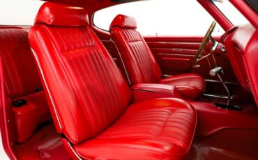 Pontiac-Gto-1970-Polar-White-Red-37