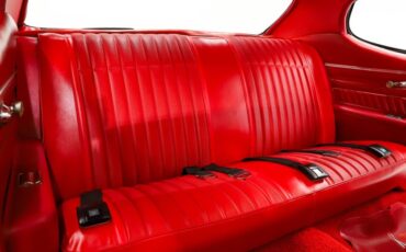 Pontiac-Gto-1970-Polar-White-Red-38