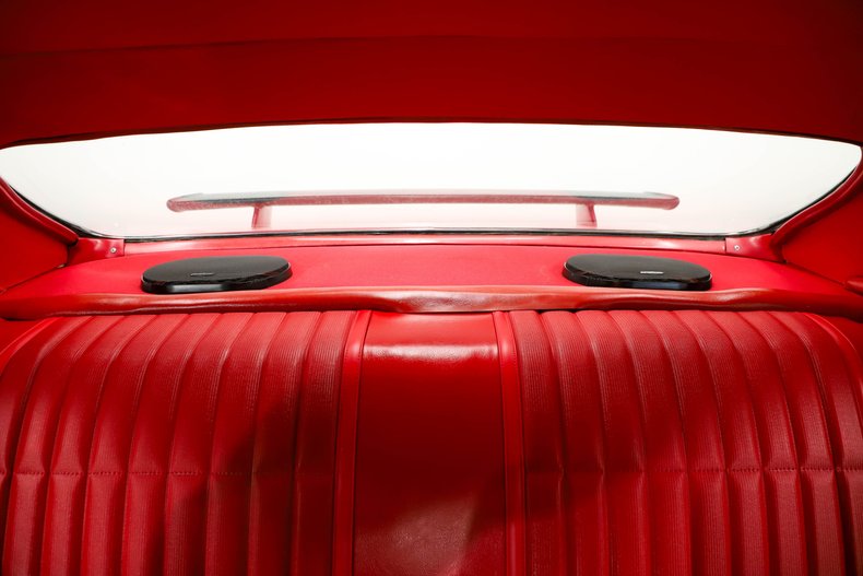 Pontiac-Gto-1970-Polar-White-Red-39