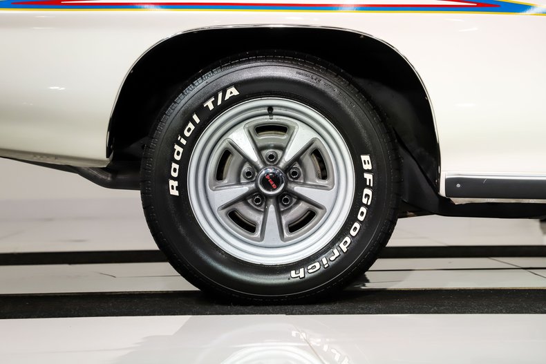 Pontiac-Gto-1970-Polar-White-Red-40