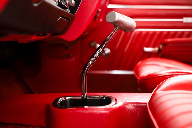 Pontiac-Gto-1970-Polar-White-Red-46