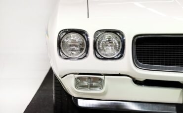 Pontiac-Gto-1970-Polar-White-Red-47