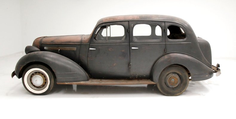 Pontiac-Other-1935-Black-Brown