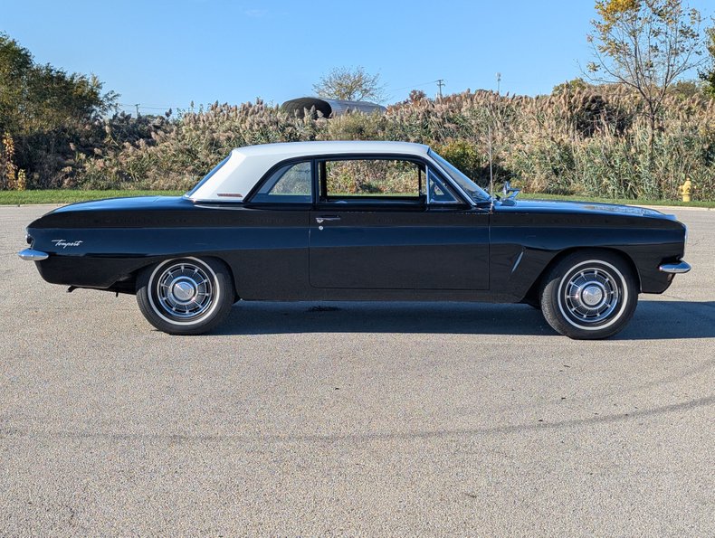 Pontiac-Tempest-1962-Black-Black-22