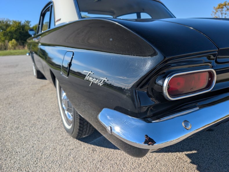 Pontiac-Tempest-1962-Black-Black-40