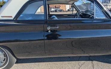 Pontiac-Tempest-1962-Black-Black-48