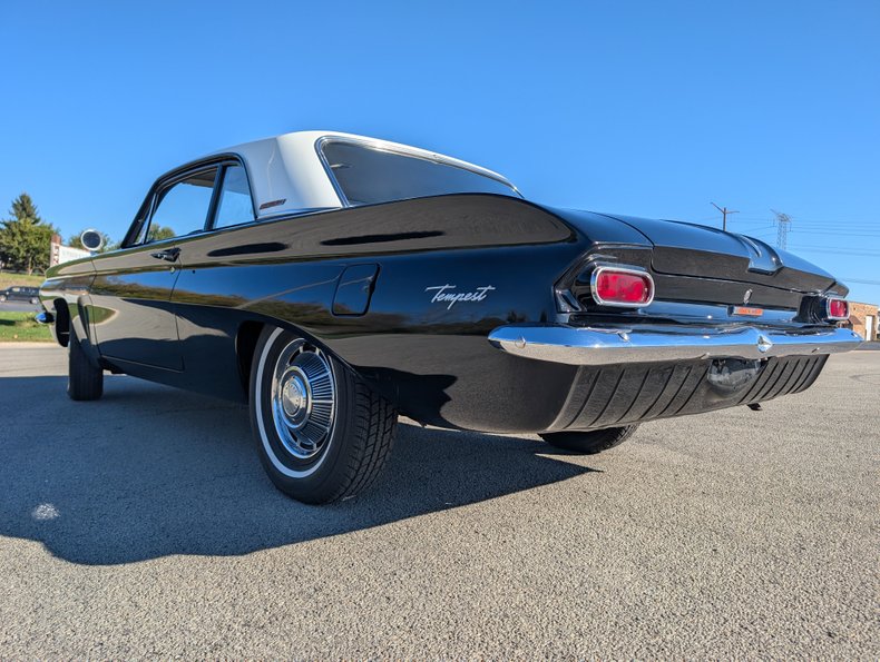 Pontiac-Tempest-1962-Black-Black-9