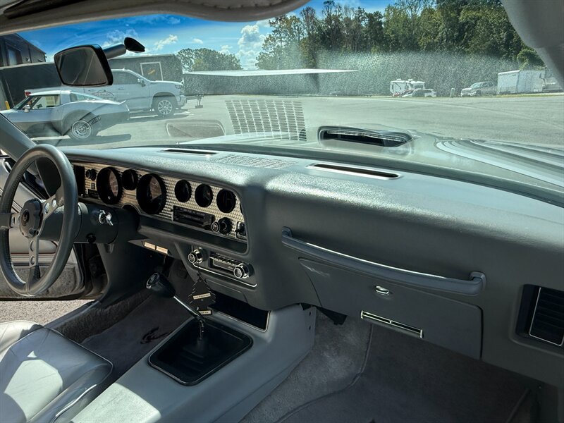 Pontiac-Trans-am-1979-Silver-30