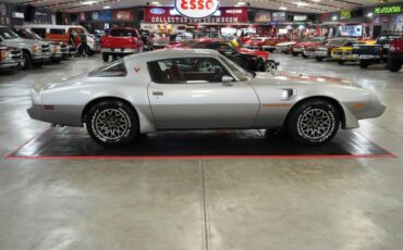 Pontiac-Trans-am-1979-Silver-Red-1