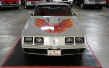 Pontiac-Trans-am-1979-Silver-Red-25