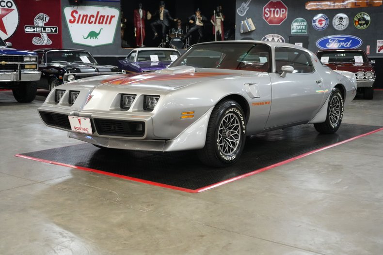 Pontiac-Trans-am-1979-Silver-Red-26