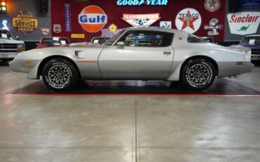Pontiac-Trans-am-1979-Silver-Red-27