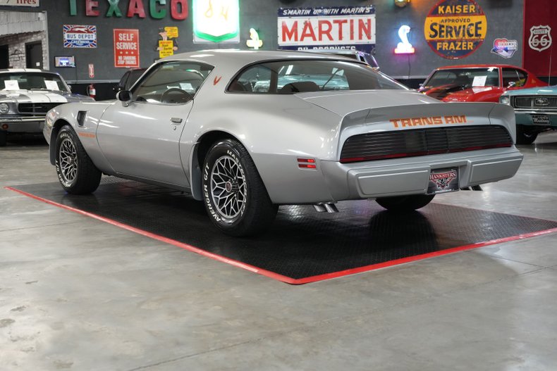 Pontiac-Trans-am-1979-Silver-Red-28