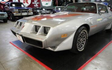 Pontiac-Trans-am-1979-Silver-Red-29