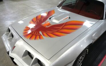 Pontiac-Trans-am-1979-Silver-Red-33