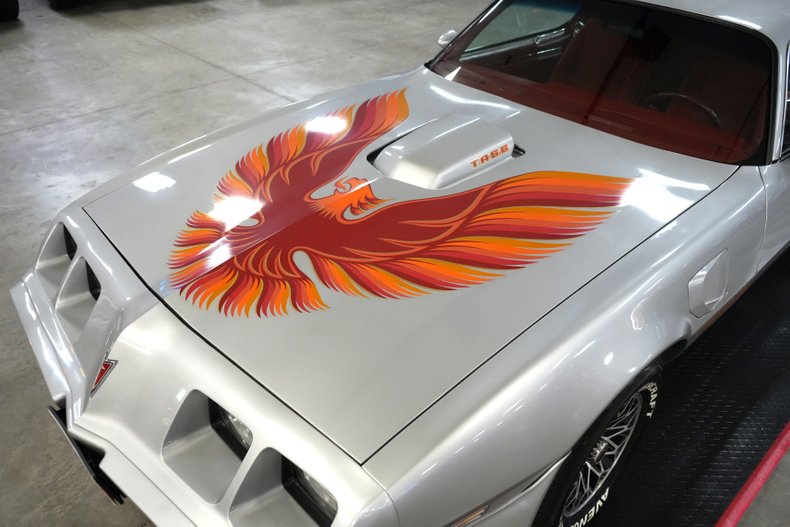 Pontiac-Trans-am-1979-Silver-Red-33