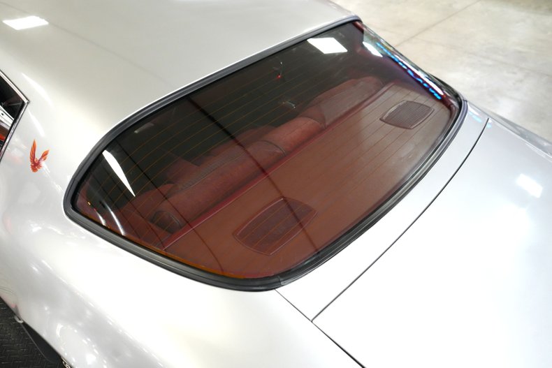 Pontiac-Trans-am-1979-Silver-Red-39