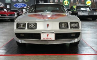 Pontiac-Trans-am-1979-Silver-Red-4