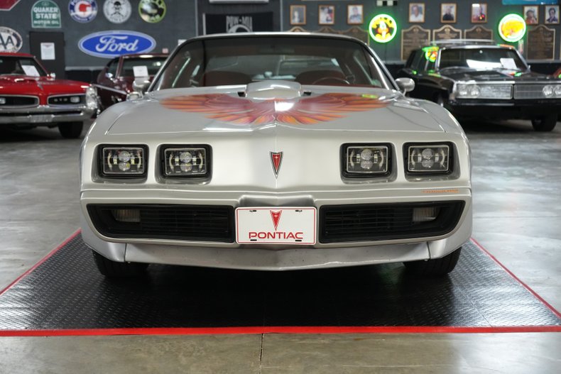Pontiac-Trans-am-1979-Silver-Red-4