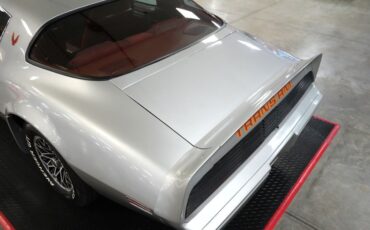 Pontiac-Trans-am-1979-Silver-Red-42