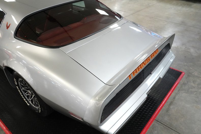Pontiac-Trans-am-1979-Silver-Red-42