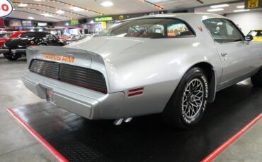 Pontiac-Trans-am-1979-Silver-Red-44
