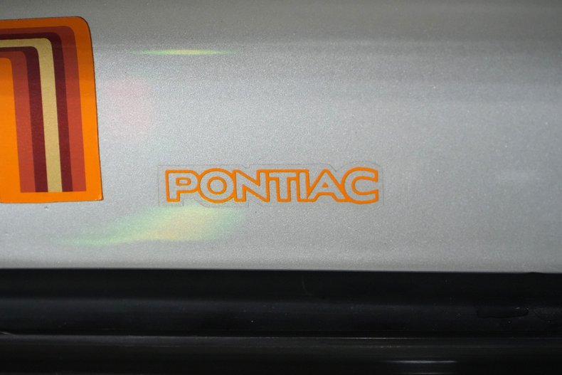 Pontiac-Trans-am-1979-Silver-Red-46