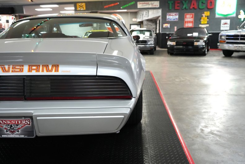 Pontiac-Trans-am-1979-Silver-Red-7