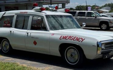 Pontiac-bonneville-1967-white-10