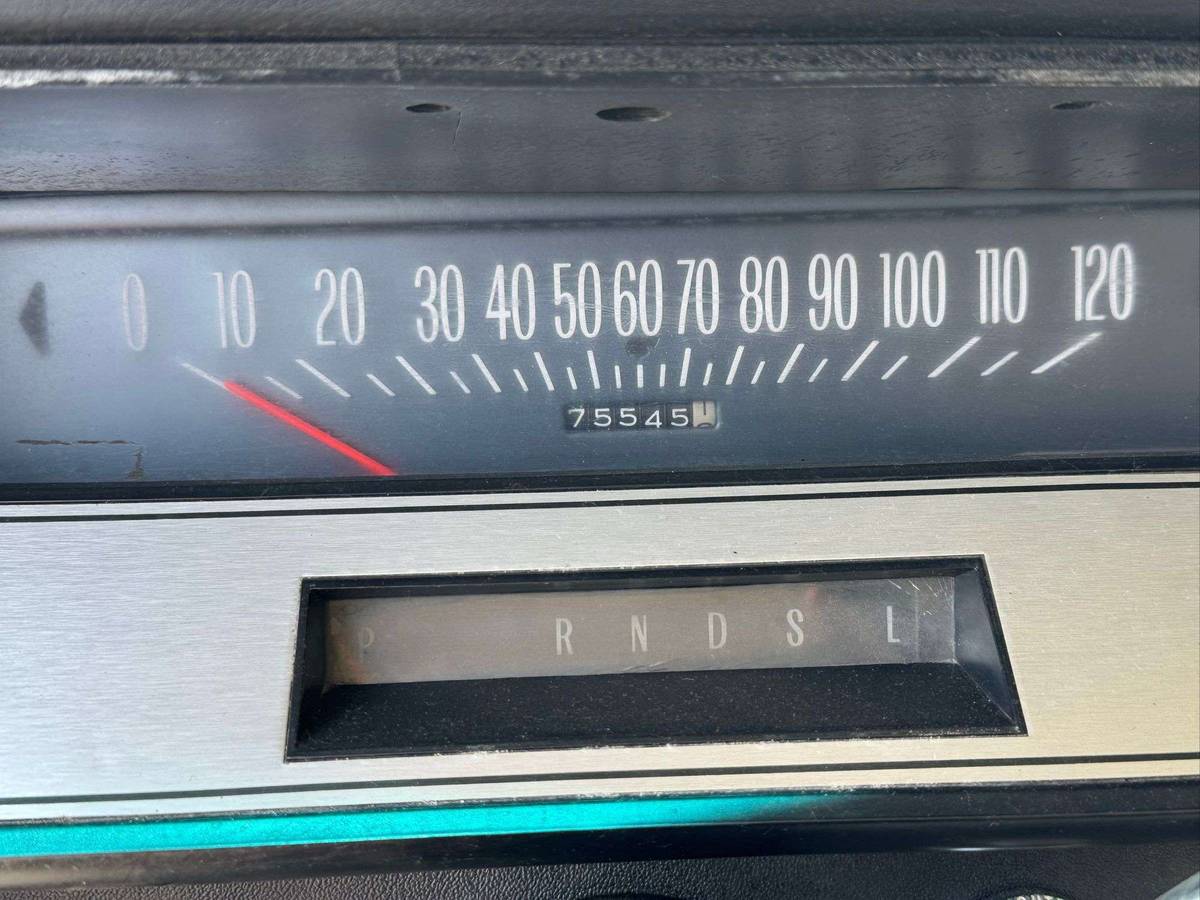 Pontiac-bonneville-1967-white-8