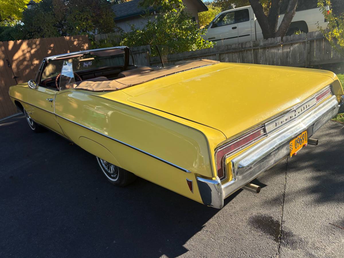 Pontiac-bonneville-contvertible-1968-yellow-1