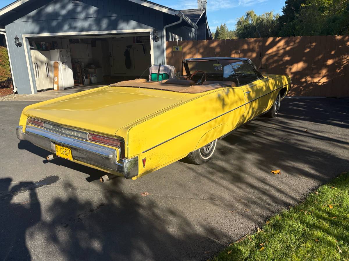 Pontiac-bonneville-contvertible-1968-yellow-2