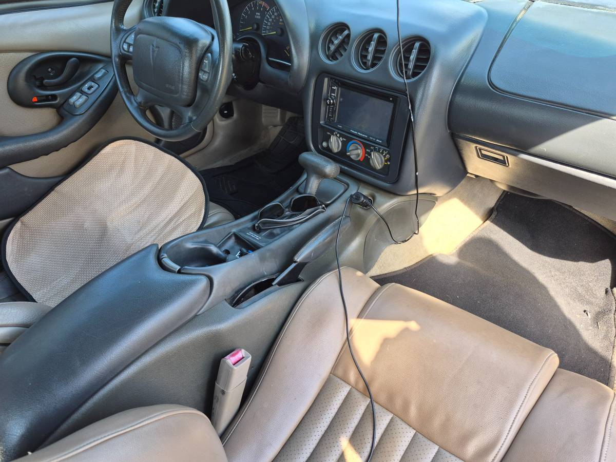 Pontiac-firebird-trans-am-1996-green-1