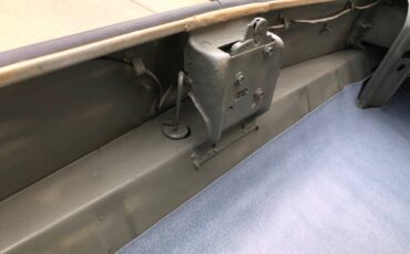 Pontiac-grand-prix-1966-3