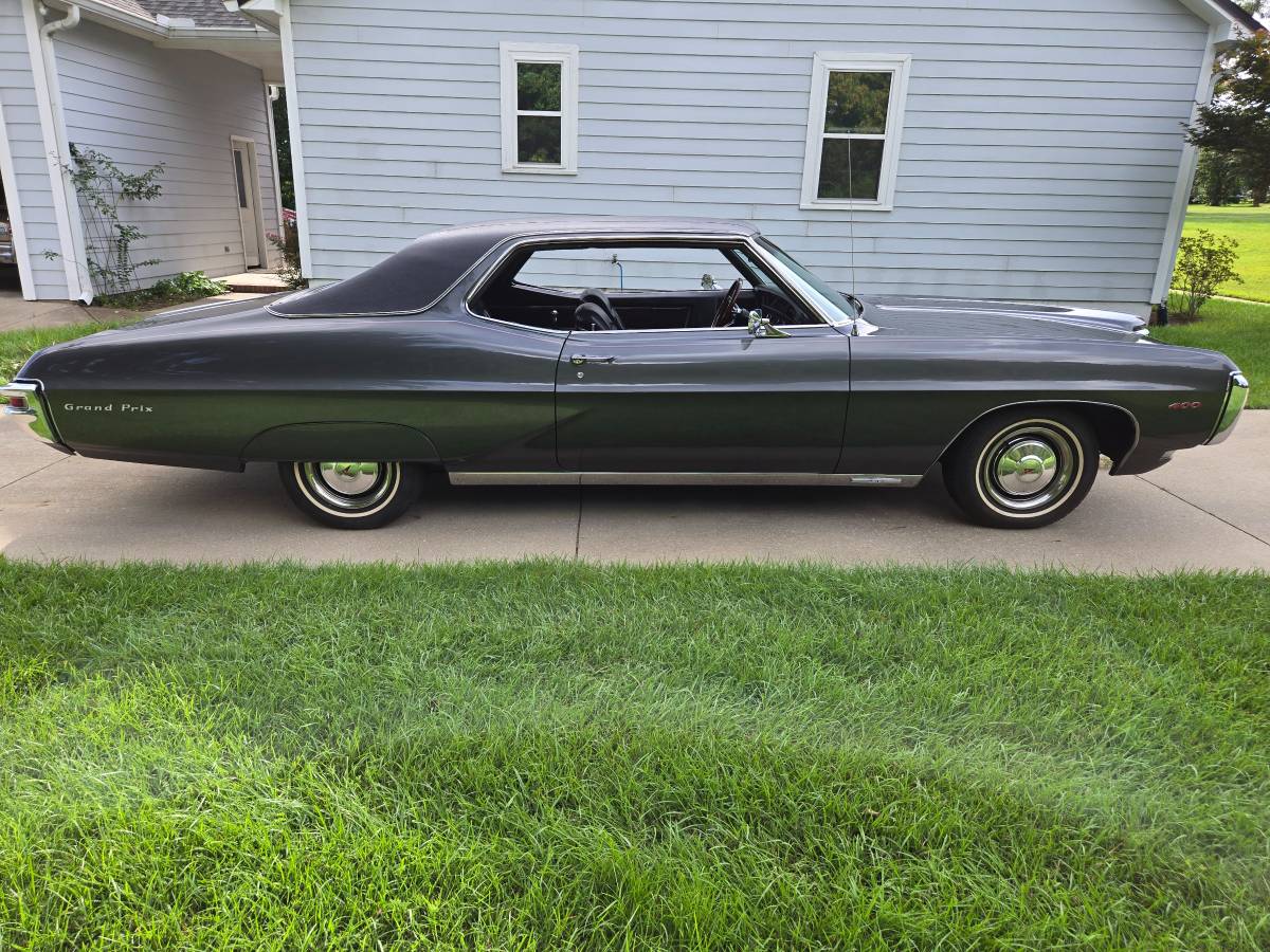 Pontiac-grand-prix-1968-grey-1