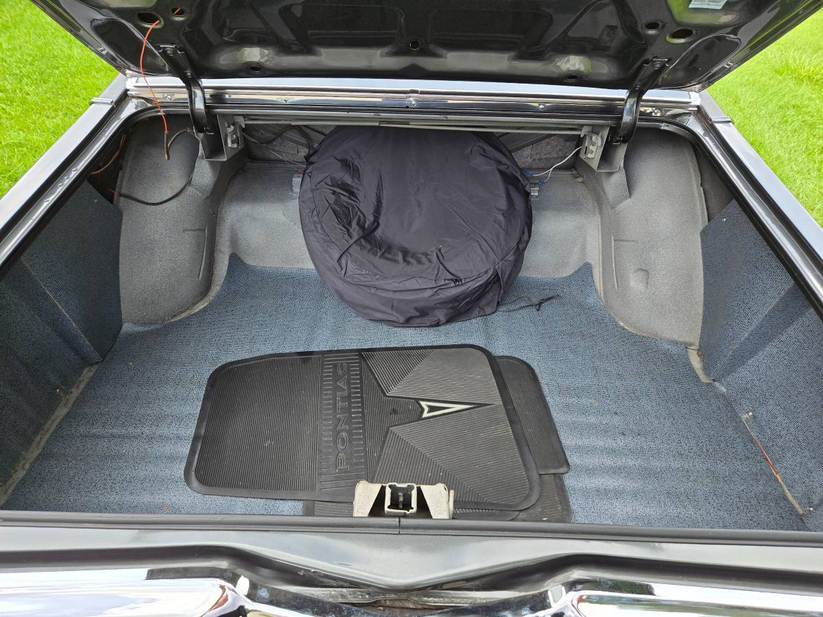 Pontiac-grand-prix-1968-grey-11