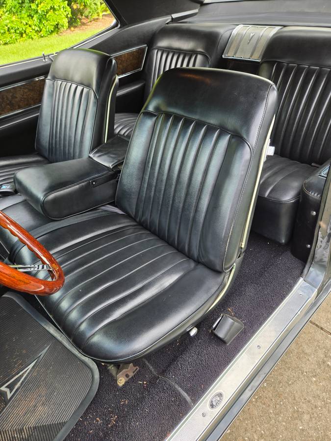 Pontiac-grand-prix-1968-grey-14