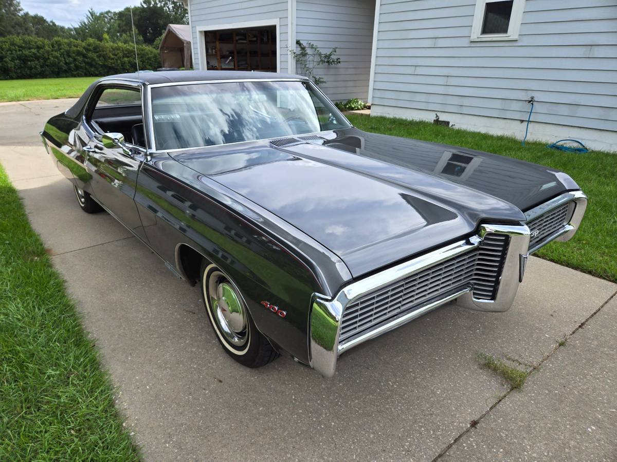 Pontiac-grand-prix-1968-grey-9
