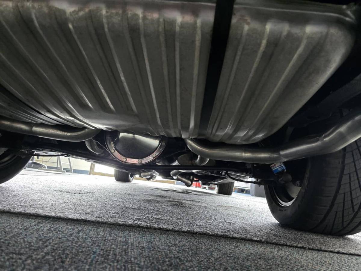 Pontiac-gto-1970-white-2