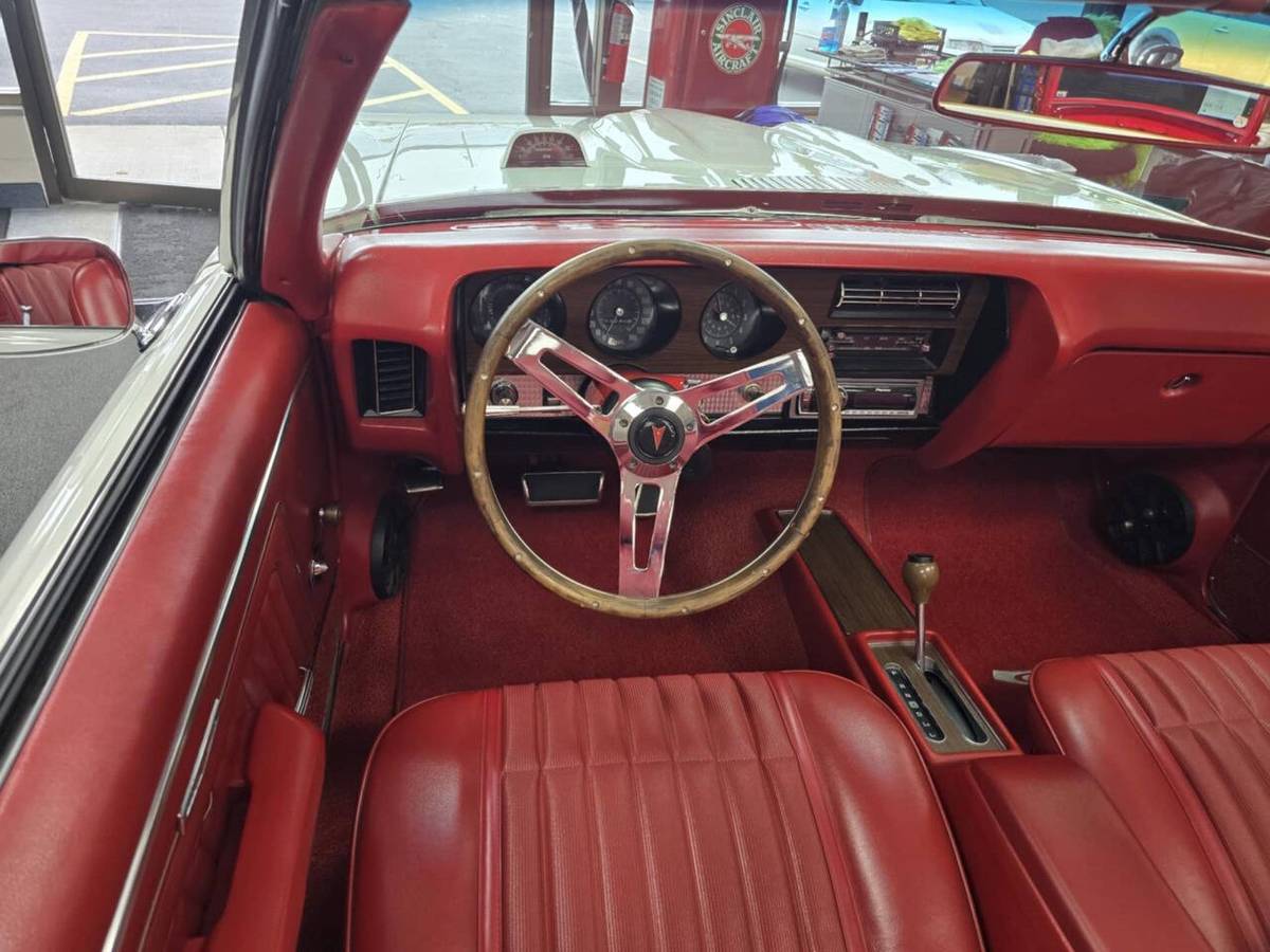 Pontiac-gto-1970-white-6