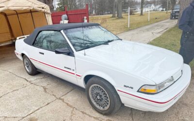 Pontiac sunbird se & convertible 1994