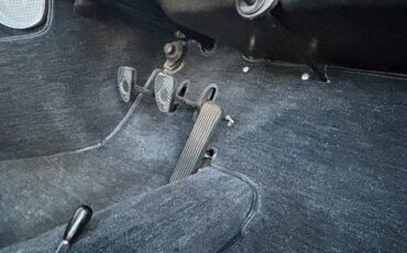 Porsche-356c-1965-Black-Black-and-Tan-21