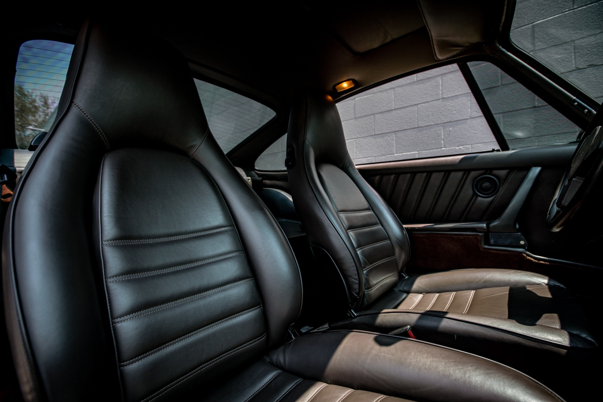 Porsche-911-1983-Gray-Brown-18